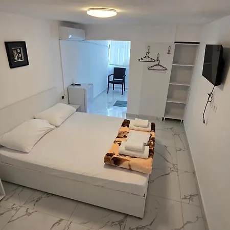 Hotel Julia 3*